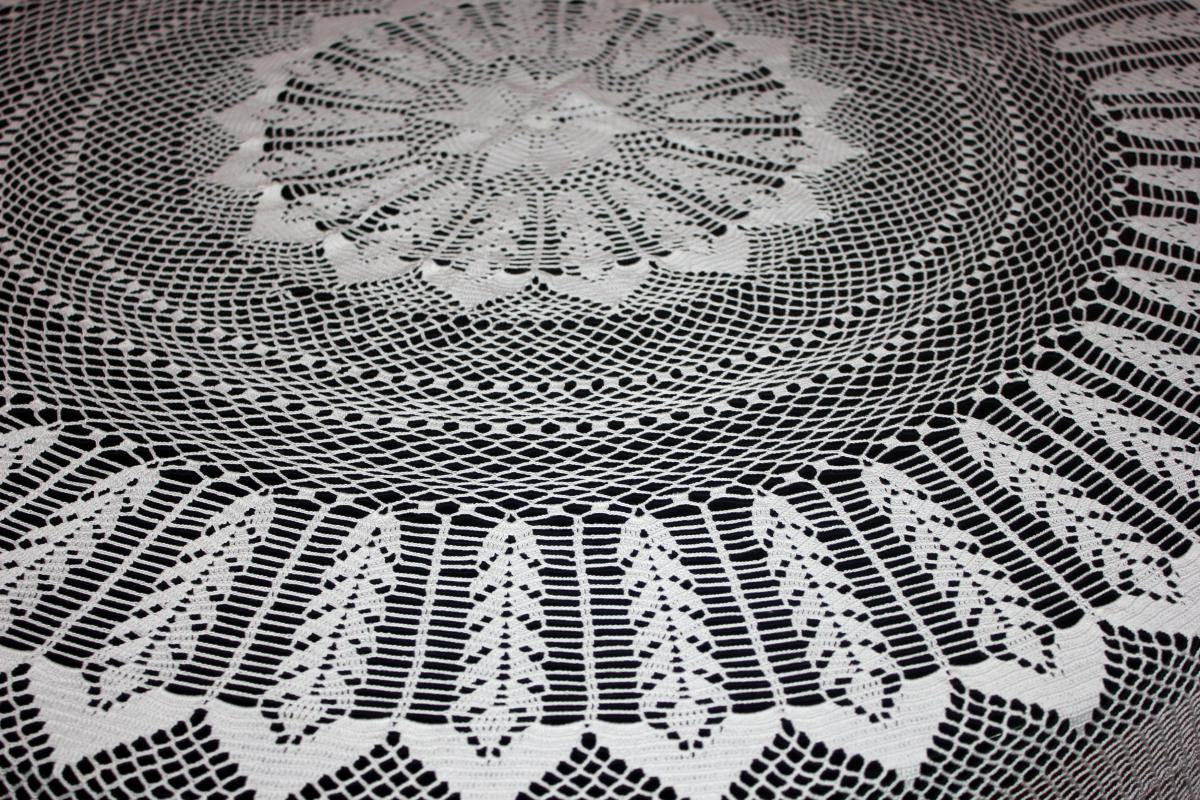 Hand Crochet Vintage Tablecloth Round on Luulla