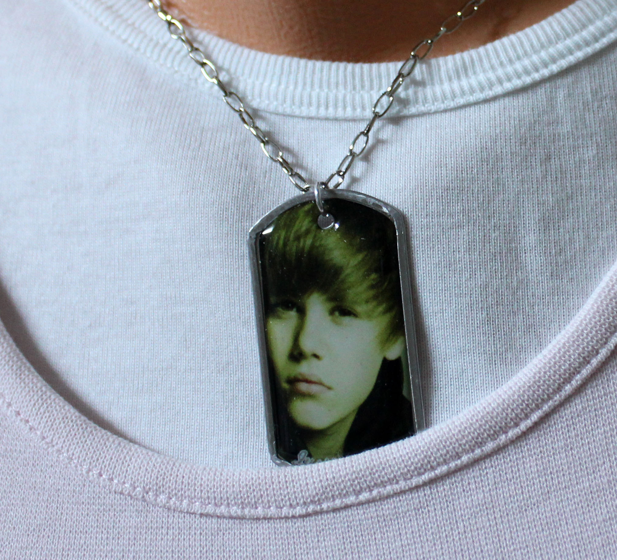 Justin Bieber Necklace With His Picture on Luulla